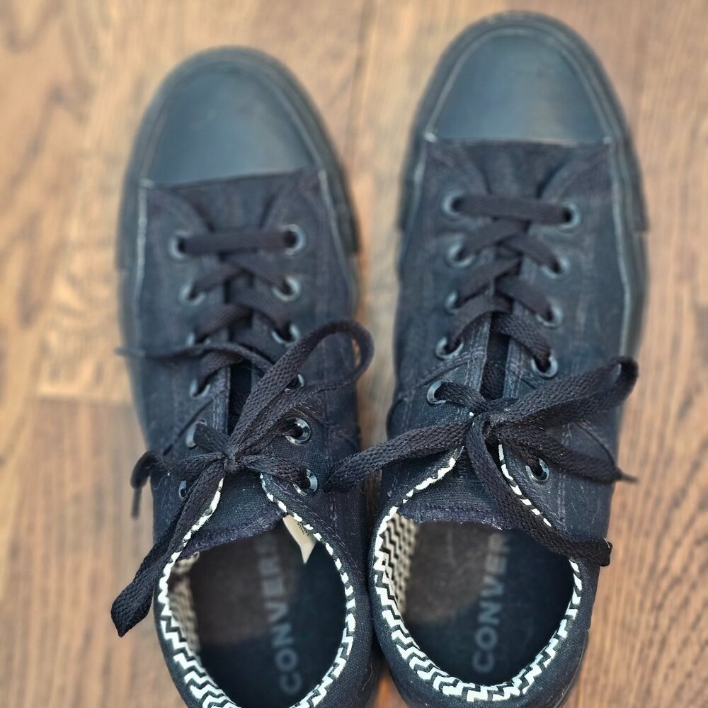 Women's Converse All Star black sneakers